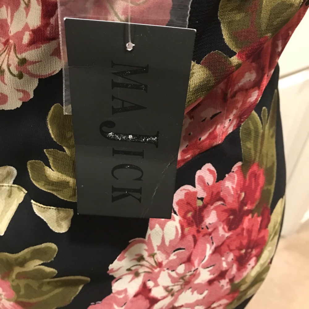 Black Floral Dress Size Small - Picture 8 of 8
